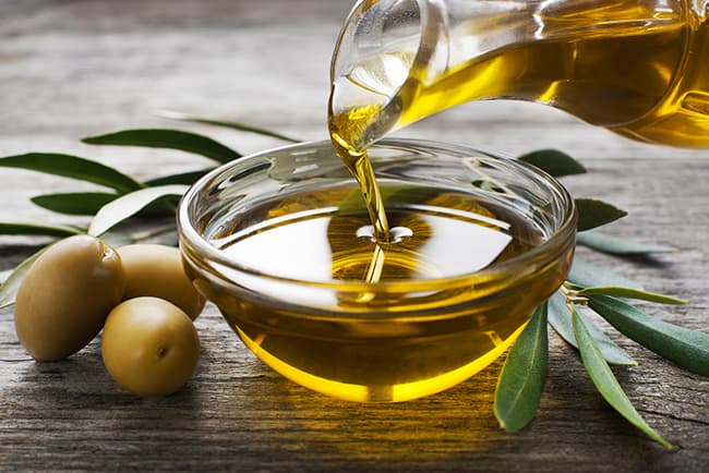 Dầu Olive tại Labcos chiết xuất từ 100% quả Olive tươi nguyên chất từ Tây Ban Nha