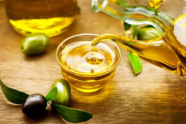 Dầu Olive nguyên chất có dạng lỏng ngay cả ở nhiệt độ thấp