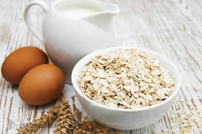 Mặt nạ lòng đỏ trứng gà và bột Cám Gạo thiên nhiên hỗ trợ điều trị mụn