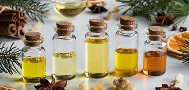 Tinh dầu được sử dụng rộng rãi ở nhiều sản phẩm khác nhau như thuốc, nước hoa, mỹ phẩm