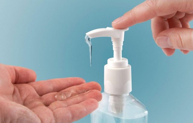 Gel rửa tay khô giúp vệ sinh và sát khuẩn hiệu quả 