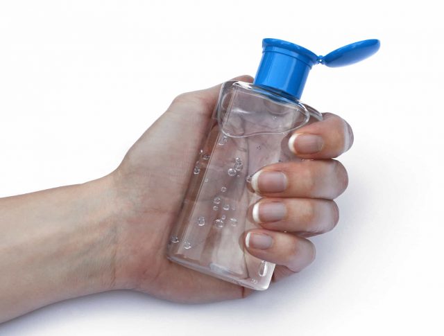 Gel rửa tay khô là sản phẩm giúp vệ sinh tay nhanh chóng, tiện lợi 