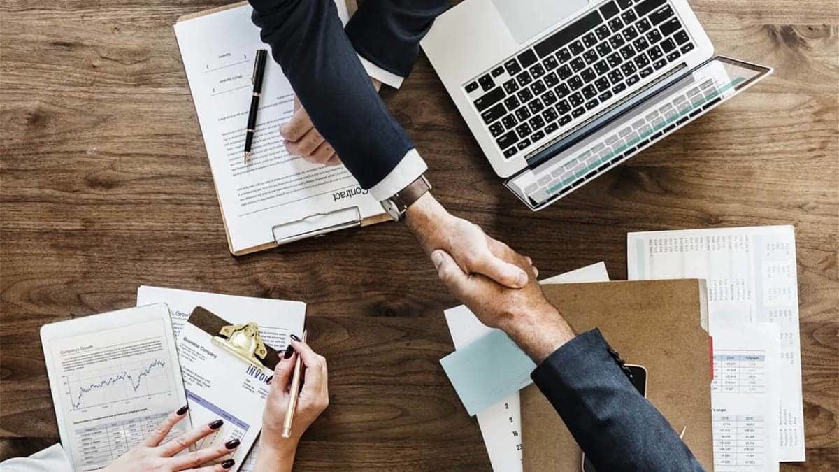 Báo giá và ký kết hợp đồng