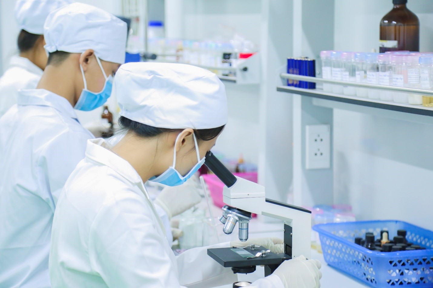 Đội ngũ nhân nghiên cứu tại Labcos có trình độ chuyên môn cao