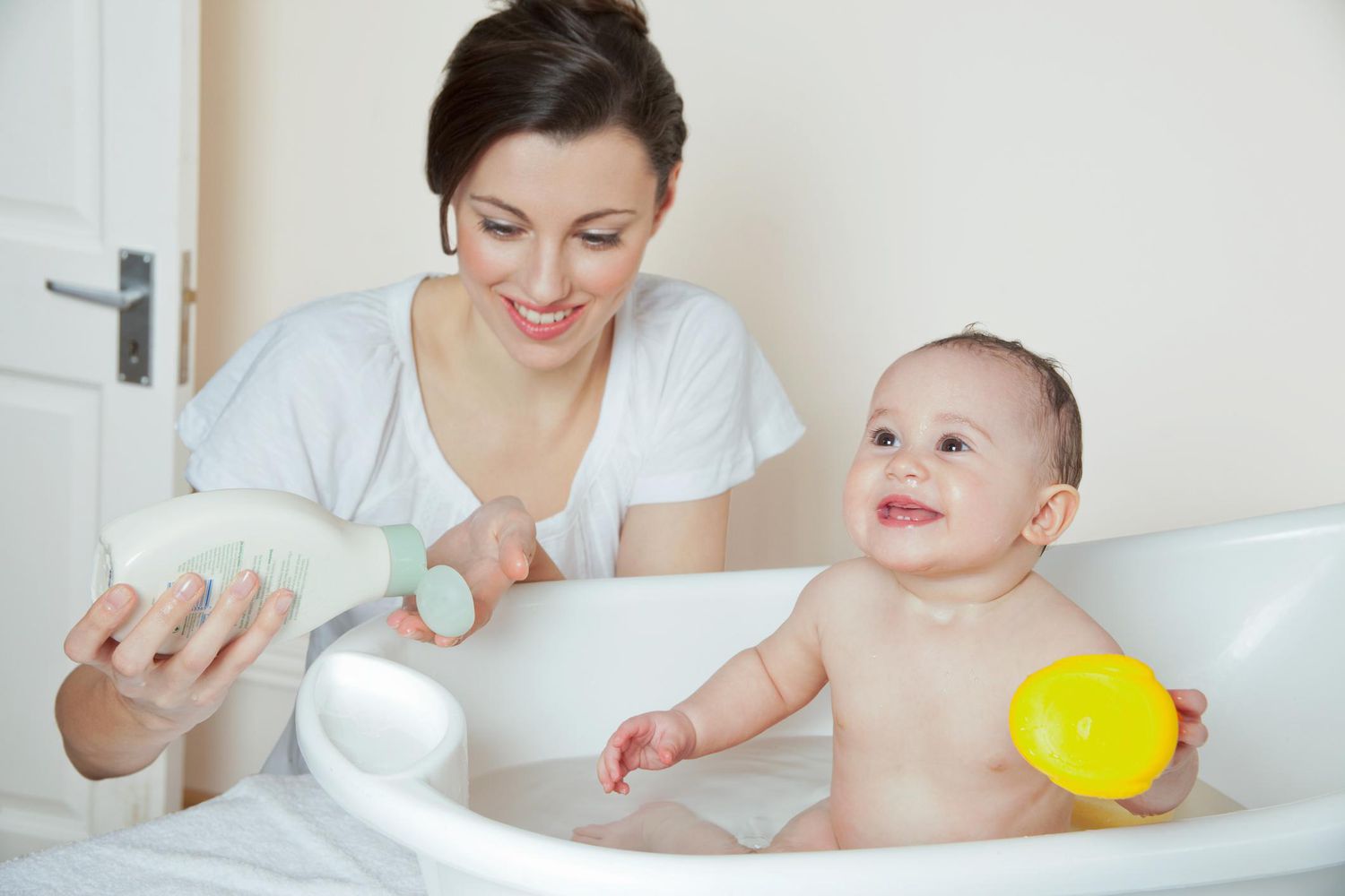 Sữa tắm gia công tại Labcos có lợi cho da em bé