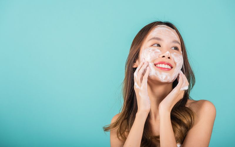 Tầm quan trọng của việc sử dụng sữa rửa mặt