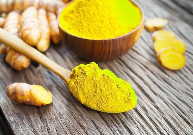 Bột Nghệ được dùng phổ biến trong việc trị mụn