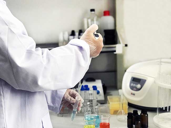 Labcos hỗ trợ xây dựng và phát triển công thức gia công mỹ phẩm cho khách hàng.