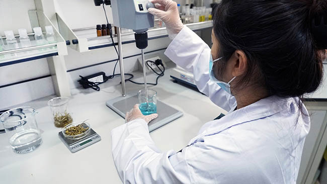 Labcos hỗ trợ xây dựng và phát triển công thức gia công mỹ phẩm cho khách hàng.