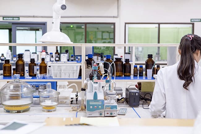 Mỹ phẩm tại Labcos được sản xuất bởi công thức của nhiều chuyên gia hàng đầu đặc biệt nghiên cứu.