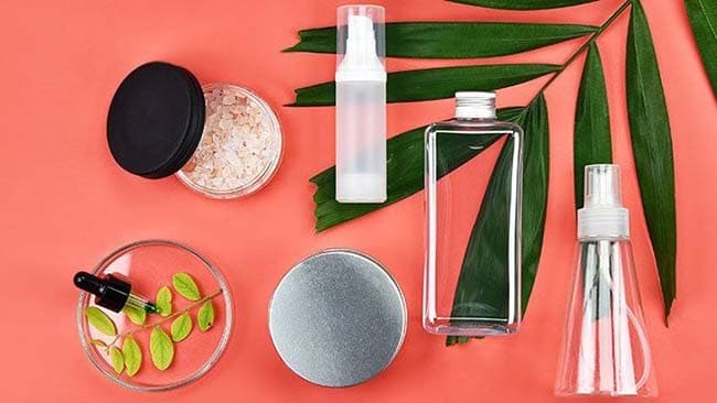 Nguyên liệu mỹ phẩm đóng vai trò quan trọng cho hoạt động sản xuât và gia công.