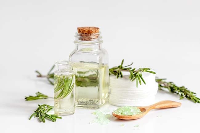 Chất lượng nguồn nguyên liệu làm mỹ phẩm đóng vai trò quan trọng