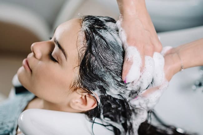 Dầu gội bạn đang sử dụng có thể không an toàn như bạn nghĩ.
