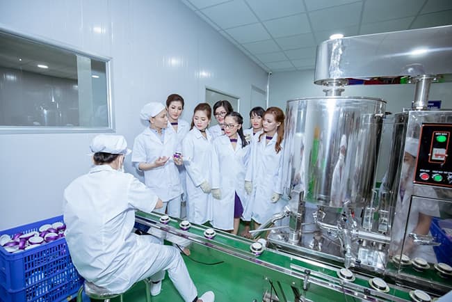 dây chuyền gia công mỹ phẩm luôn được chúng tôi đề cao và phát triển