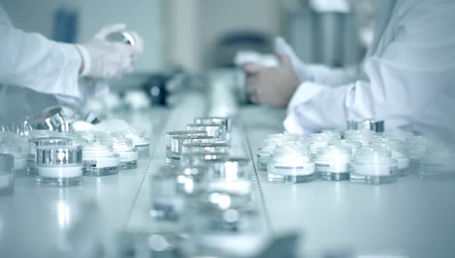 Dây chuyền sản xuất mỹ phẩm được xây với thiết bị hiện đại