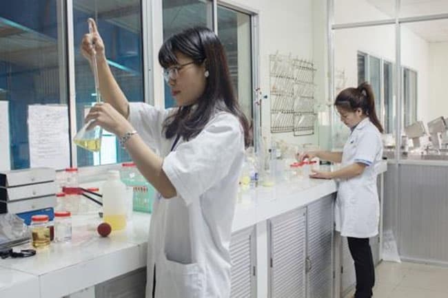 Chúng tôi có sản phẩm công thức nghiên cứu riêng bởi đội ngũ dược sĩ, tiến sĩ, bác sĩ giàu kinh nghiệm