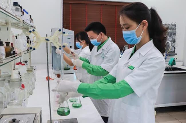 Labcos sở hữu đội ngũ nghiên cứu và gia công với nhiều kinh nghiệm tại Cà Mau.