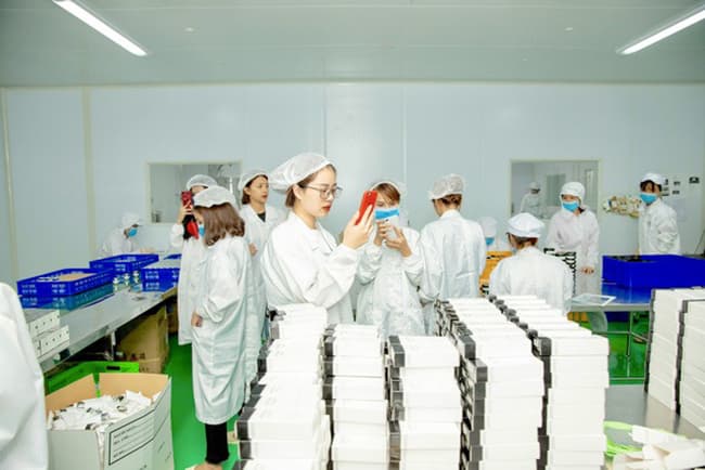 Labcos có đội ngũ nghiên cứu giỏi chuyên môn, nhân viên tay nghề cao tại Vĩnh Long