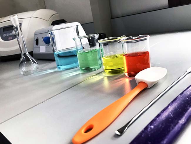 Labcos sở hữu hơn 500 loại nguyên liệu & 300 sản phẩm công thức mỹ phẩm đa dạng.