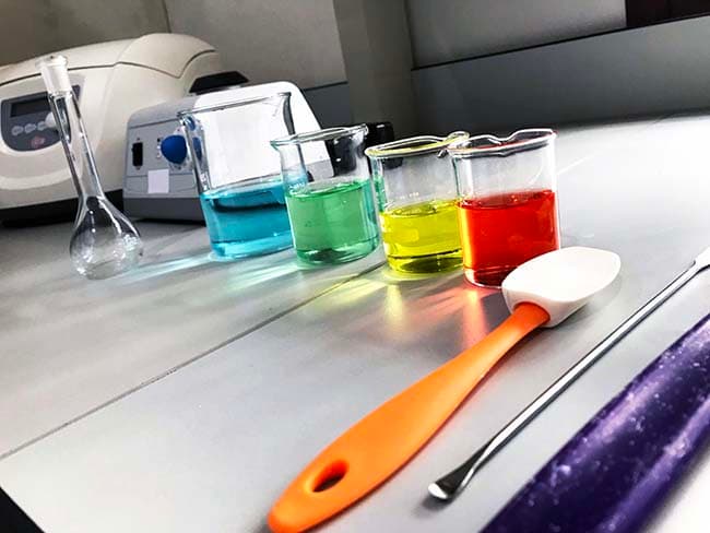 Xây dựng và phát triển công thức mỹ phẩm tốt nhất cho khách hàng
