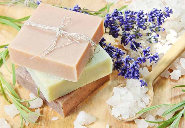 Các đơn vị kinh doanh mỹ phẩm handmade là một trong số khách hàng của Labcos tại Bến Lức.