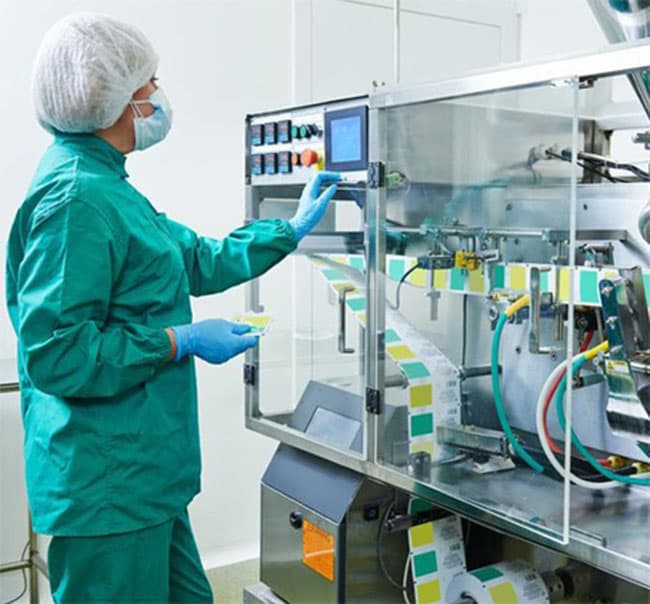 Labcos sở hữu mạng lưới nhà máy, hệ thống thiết bị gia công tân tiến, hiện đại, đạt tiêu chuẩn GMP.