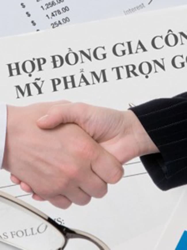 Ngay sau khi đồng nhất được những điều kiện và quyền lợi, Labcos và khách hàng thực hiện ký hợp đồng sản xuất và gia công mỹ phẩm.
