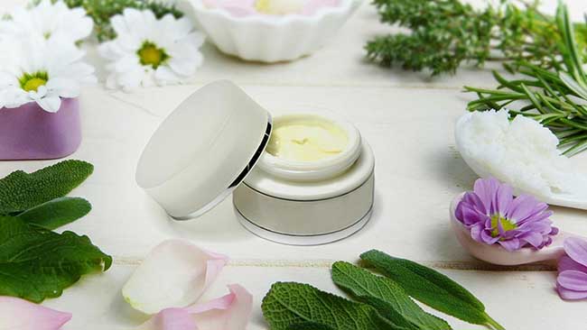 Nhu cầu mỹ phẩm chăm sóc da tự nhiên ngày càng cao