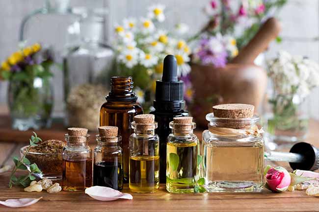 Nguồn nguyên liệu mỹ phẩm đa dạng cho sản xuất mỹ phẩm thiên nhiên.