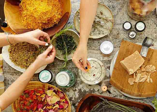 Nguyên liệu mỹ phẩm đa dạng, giá cả phải chăng.