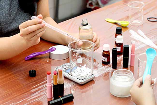 Nguyên liệu làm mỹ phẩm handmade chất lượng cao.
