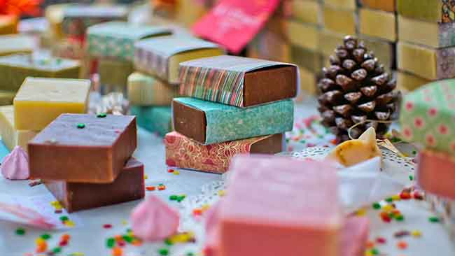 Cung cấp nguồn nguyên liệu làm mỹ phẩm handmade chất lượng cao.