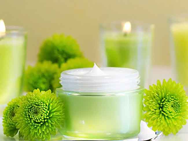 Nhu cầu sử dụng mỹ phẩm thiên nhiên ngày càng tăng hiện nay.