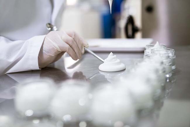 Nhu cầu tìm kiếm nguồn cung cấp nguyên liệu cho sản xuất mỹ phẩm ngày càng cao.