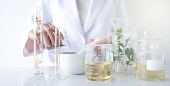 Các sản phẩm mỹ phẩm được sản xuất theo công thức của các chuyên gia tại Labcos đặc biệt nghiên cứu.