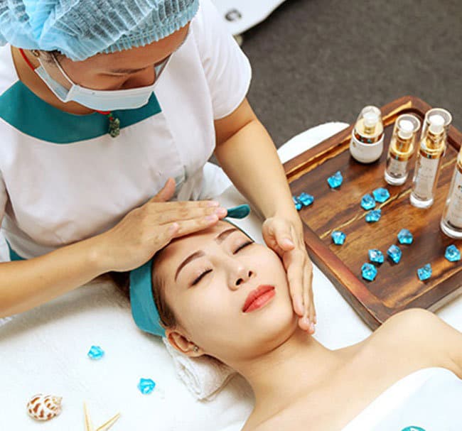 Mỹ phẩm Labcos thường cung cấp cho các spa làm đẹp trong khu vực.
