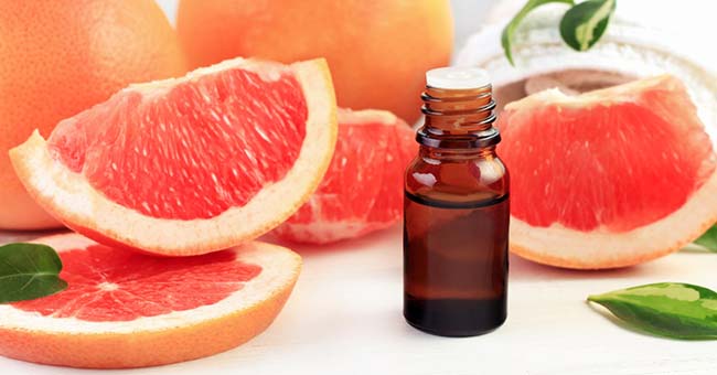 Dầu gội Bưởi Labcos được chiết xuất 100% từ tinh dầu tự nhiên