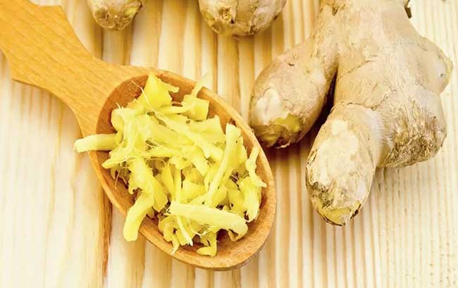 Nguyên liệu gừng nổi tiếng với khả năng trị sẹo hữu hiệu.