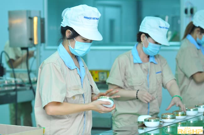 xưởng gia công mỹ phẩm của chúng tôi đạt chất lượng cao trong ngành gia công mỹ phẩm